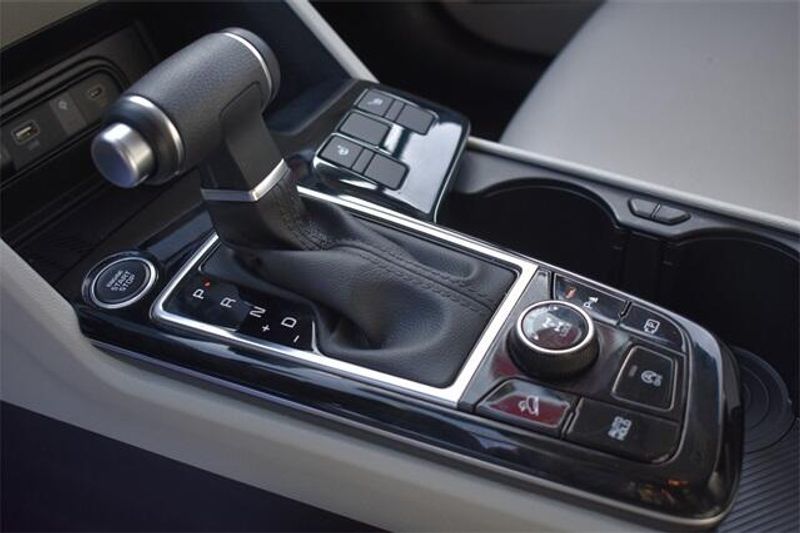 New 2025 Kia Sportage EXImage 23