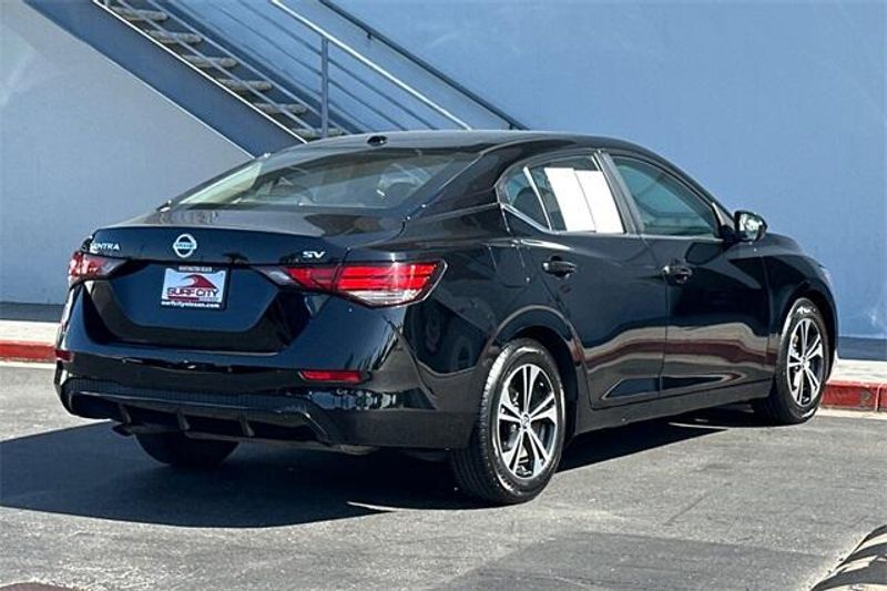 Used 2023 Nissan Sentra SVImage 4