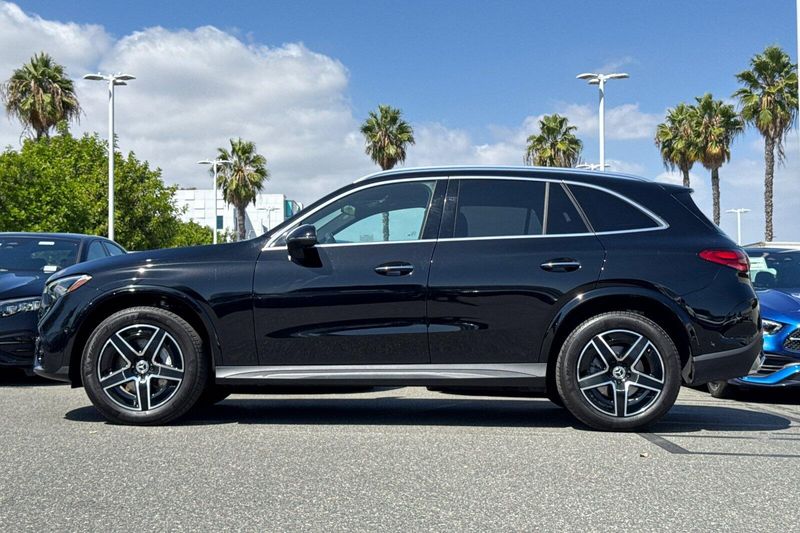 Used 2026 Mercedes-Benz GLC 300Image 7