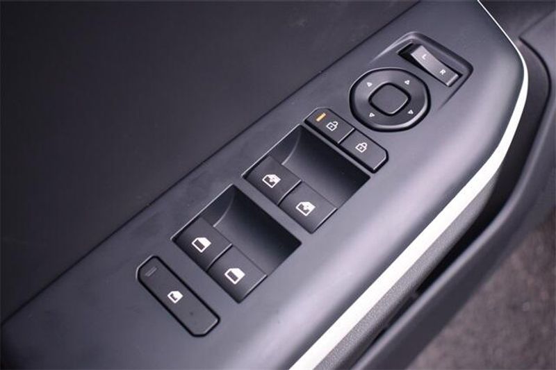 2025 Kia K4 GT-LineImage 19