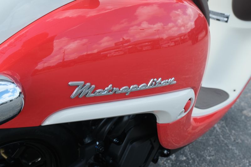 NEW 2025 HONDA METROPOLITAN Image 15