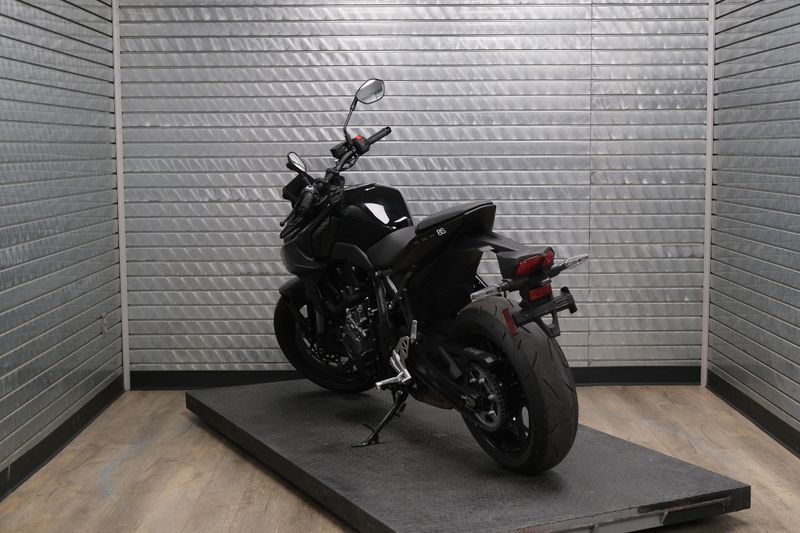 USED 2026 SUZUKI GSX-8S Image 5