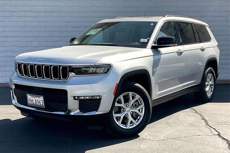 Used 2023 Jeep Grand Cherokee L LimitedImage 1
