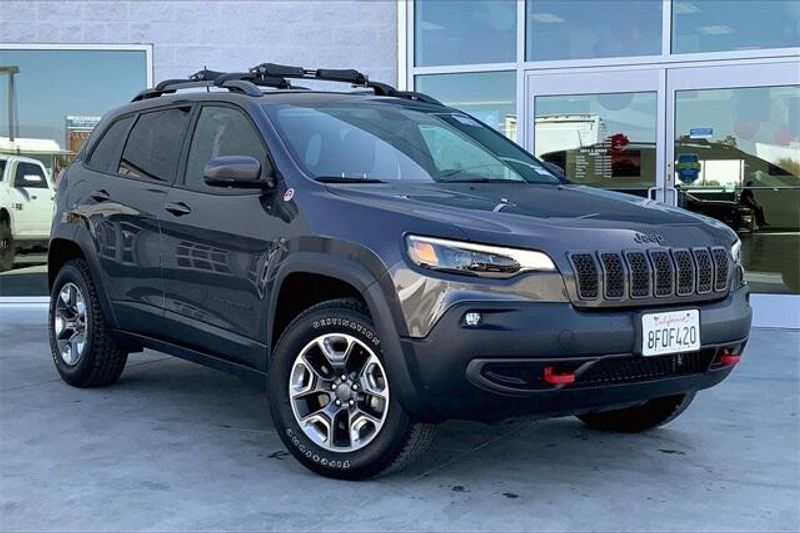 2019 Jeep Cherokee TrailhawkImage 12