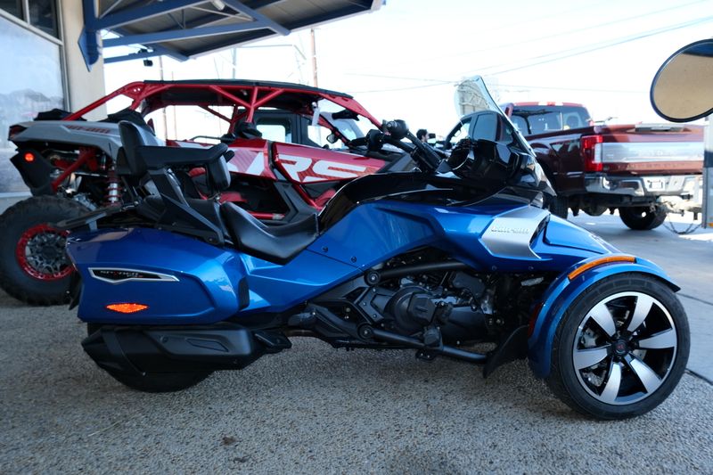 2018 Can-Am SPYDER F3T BLUEImage 15