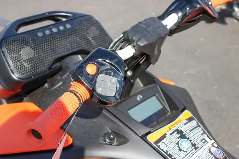 NEW 2026 SEADOO SPARK TRIXX FOR 3 90HP WITH SOUND SYSTEM Image 9