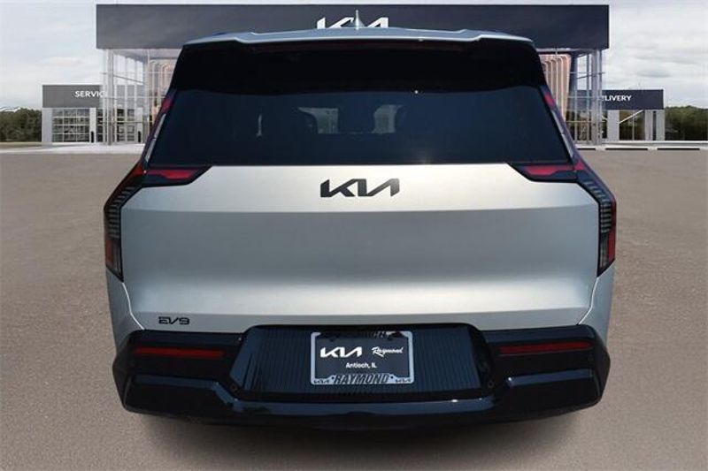 New 2026 Kia EV9 LandImage 4