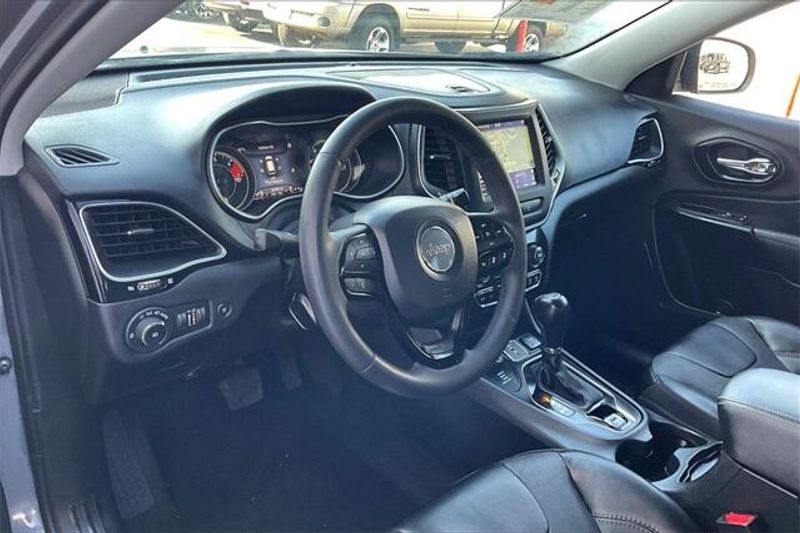 2023 Jeep Cherokee Altitude photo 12