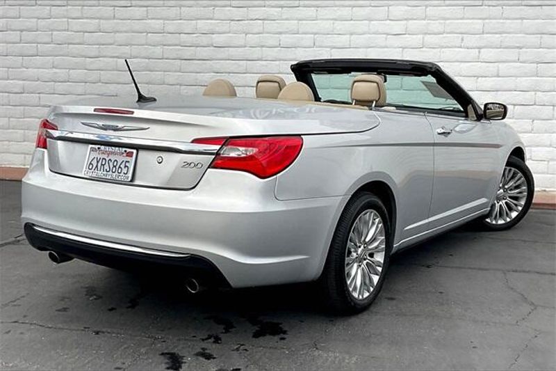 Used 2012 Chrysler 200 LimitedImage 13
