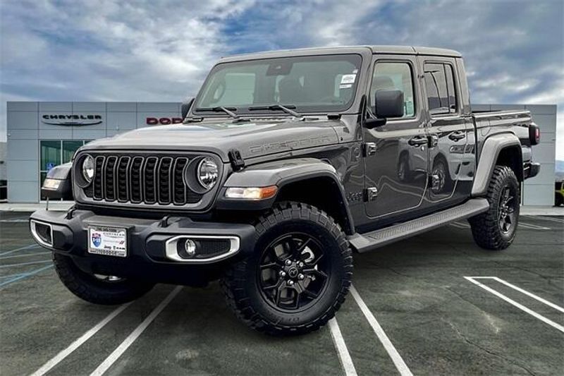 2025 Jeep Gladiator Big Bear 4x4Image 1