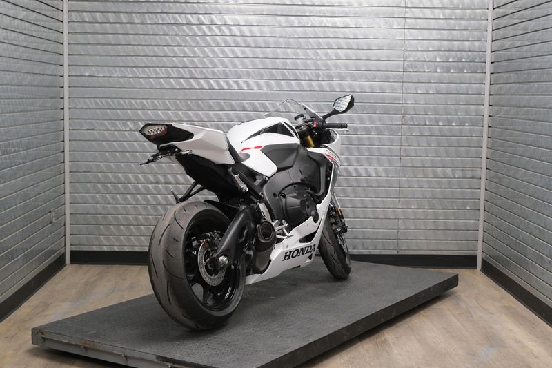 NEW 2026 HONDA CBR1000R Image 3