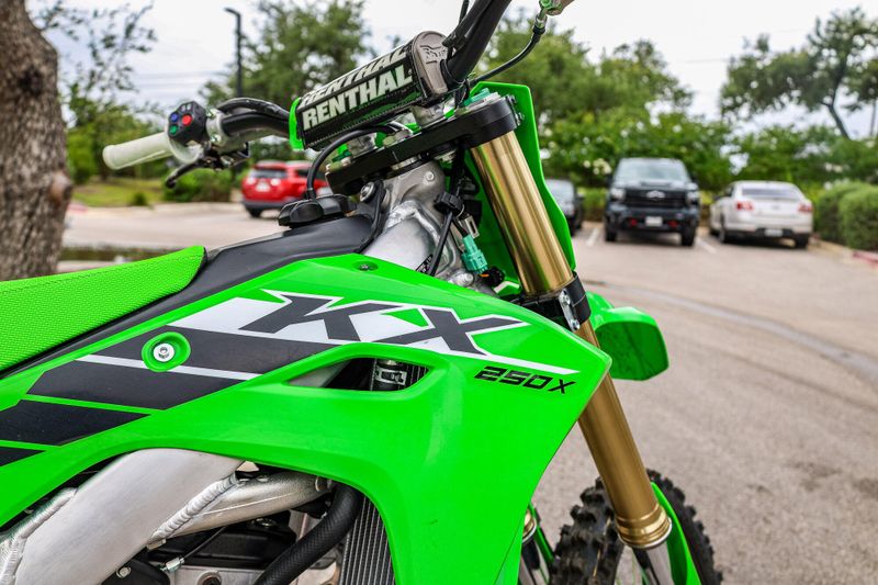 2025 Kawasaki KX 250X Image 16