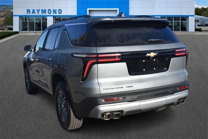 2024 Chevrolet Traverse LTImage 5