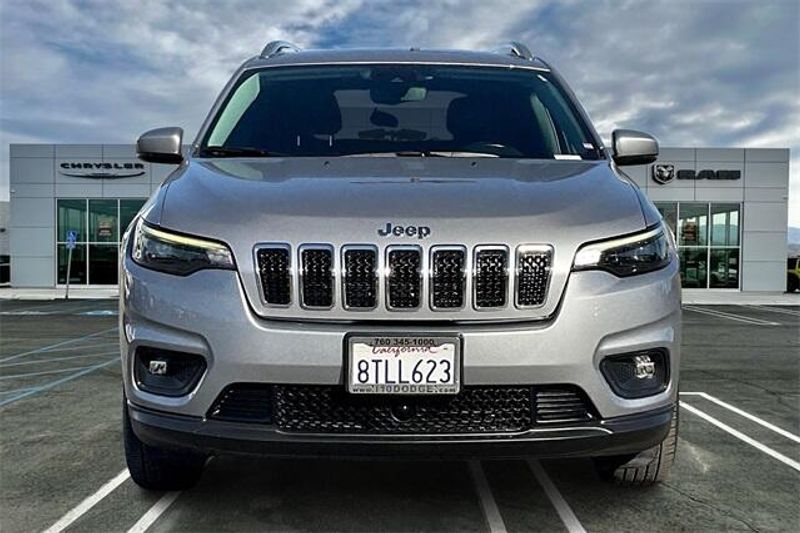 2021 Jeep Cherokee Latitude LuxImage 2