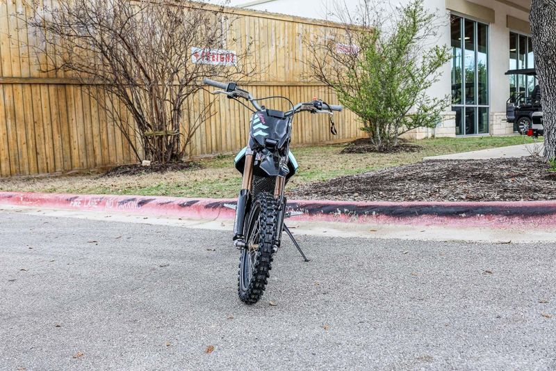 New 2025 SURRON HYPER BEE  BLUE Image 7