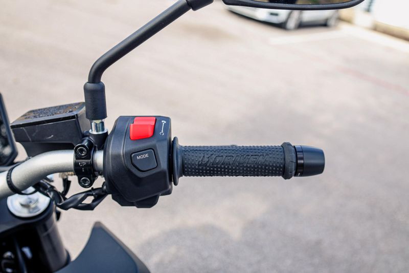NEW 2025 YAMAHA MT07 Image 3