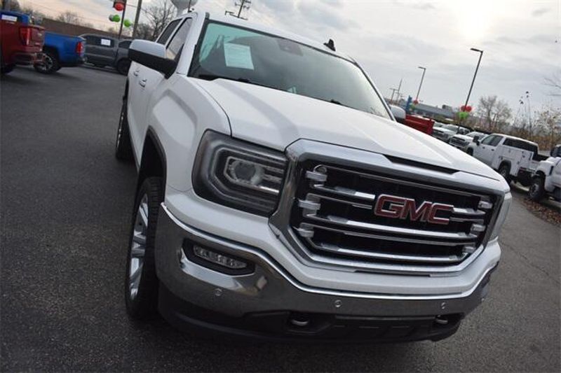 2018 GMC Sierra 1500 SLTImage 9