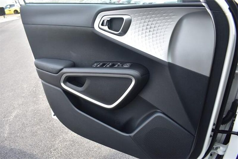 New 2025 Kia Soul SImage 30