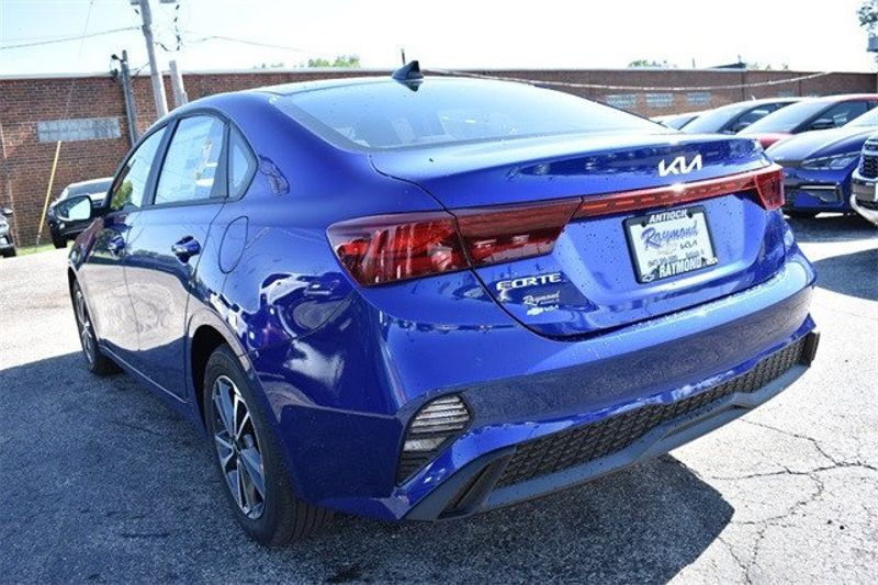 2024 Kia Forte LXSImage 6