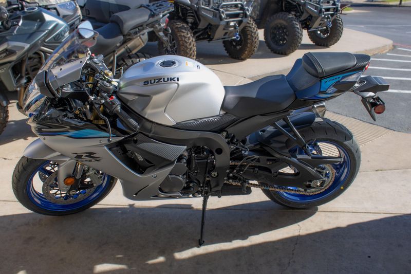 NEW 2026 SUZUKI GSXR750 Image 7