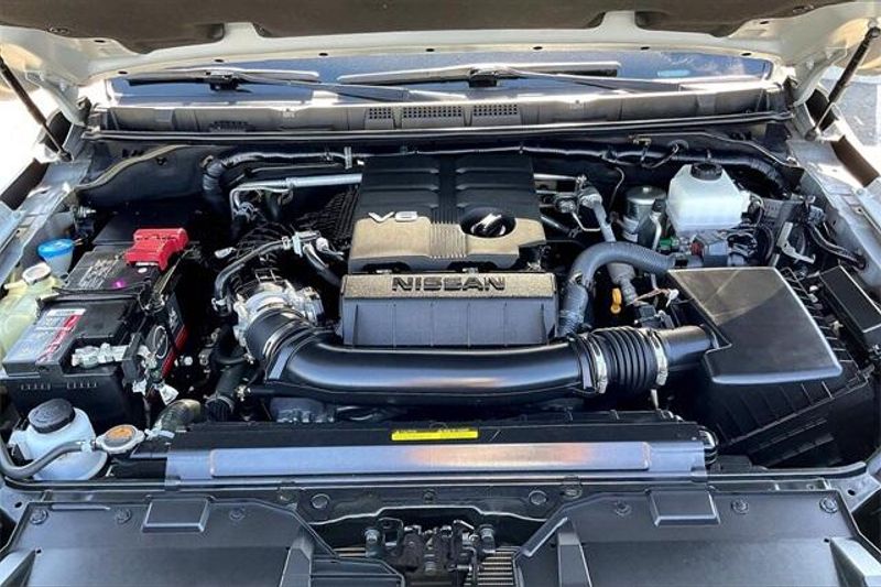 Used 2023 Nissan Frontier PRO-XImage 9