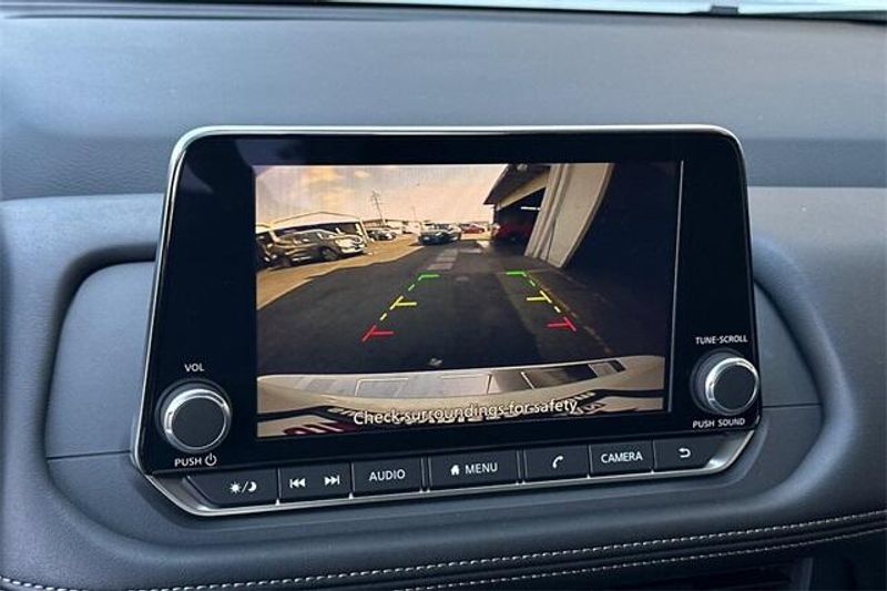 New 2025 Nissan Rogue SVImage 16