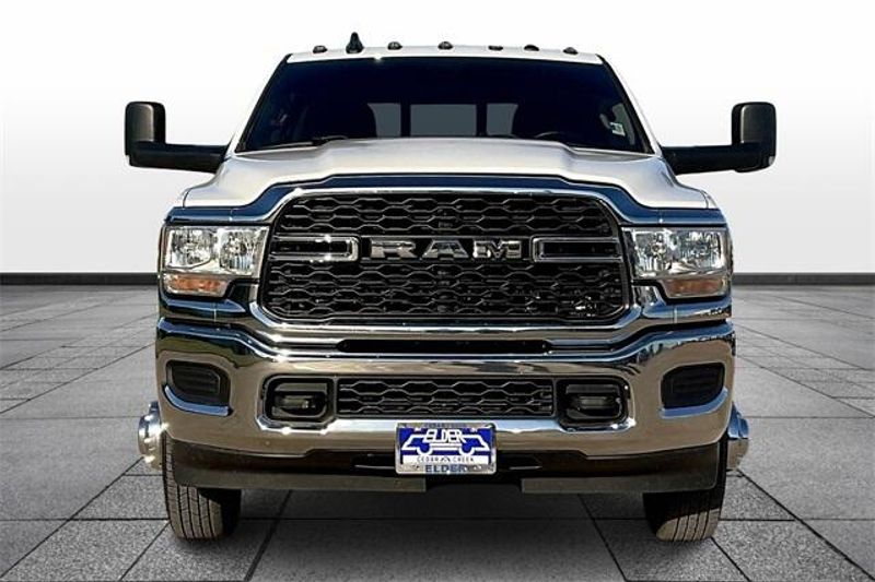 2020 RAM 3500 TradesmanImage 3