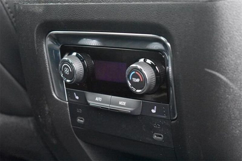 New 2026 Chevrolet Tahoe PremierImage 18