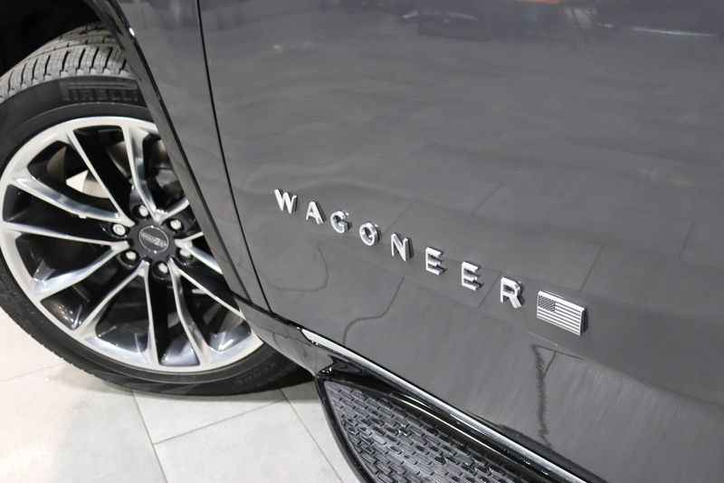 2024 Wagoneer L Series II 4x2