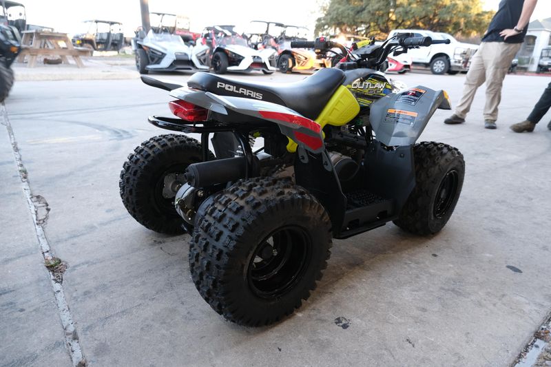 2019 Polaris OUTLAW 50 AVALANCHE GREYLIME SQUEEZEImage 5