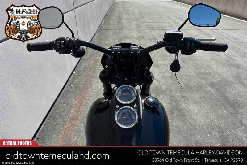 2021 Harley-Davidson Softail in a Black exterior color. BMW Motorcycles of Temecula – Southern California (951) 506-6903 bmwmotorcyclesoftemecula.com 