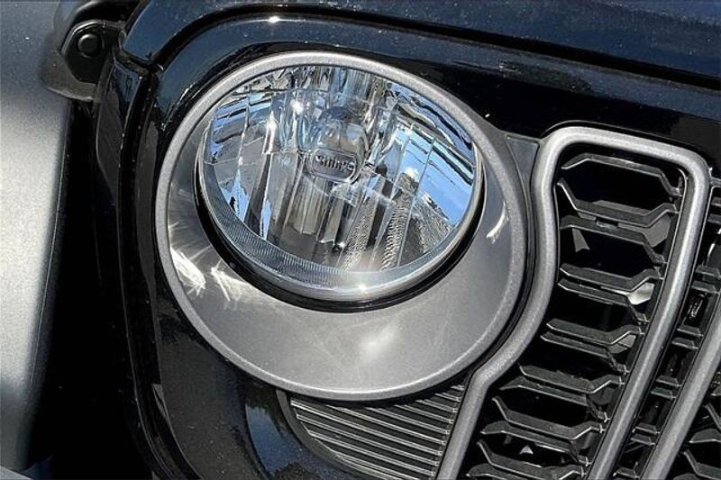 New 2026 Jeep Wrangler 4-door SportImage 11