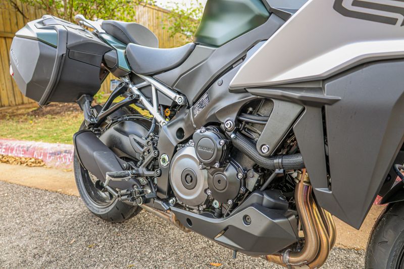 USED 2024 SUZUKI GSX-S1000GX CA Image 8