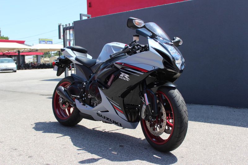 2023 Suzuki GSX-R600 CA Image 3