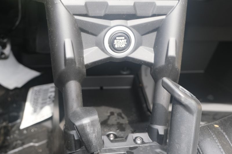 2025 Can-Am MAVERICK X3 MAX RS TURBO SCANDI BLUE AND ORANGE CRUSH Image 16