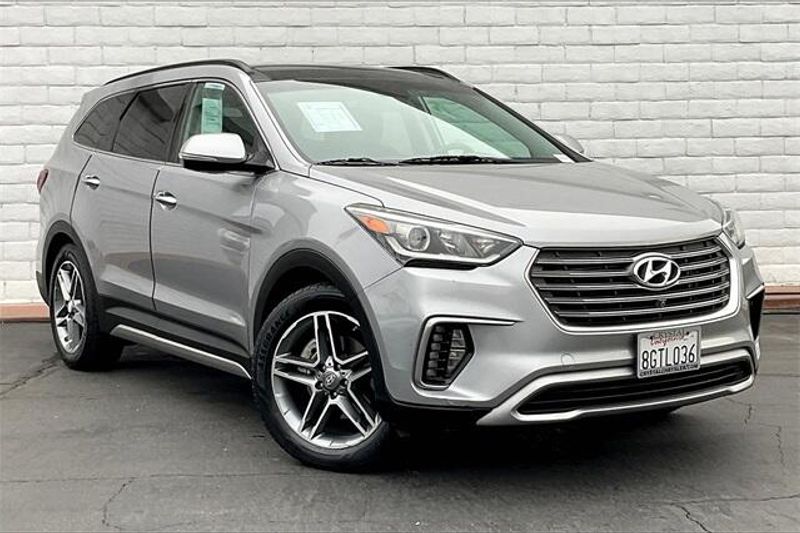 2018 Hyundai Santa Fe Limited UltimateImage 12