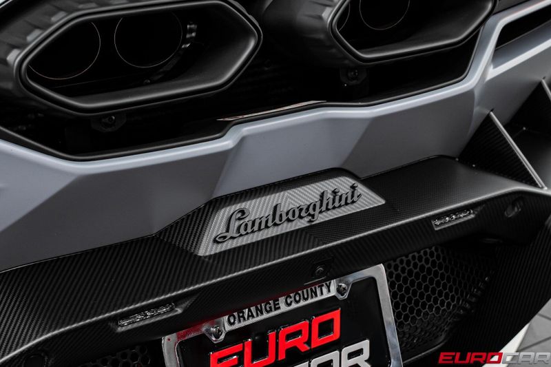 Used 2024 Lamborghini Revuelto *HUGE CARBON OPTIONS * FACTORY MATTE PAINT*Image 29