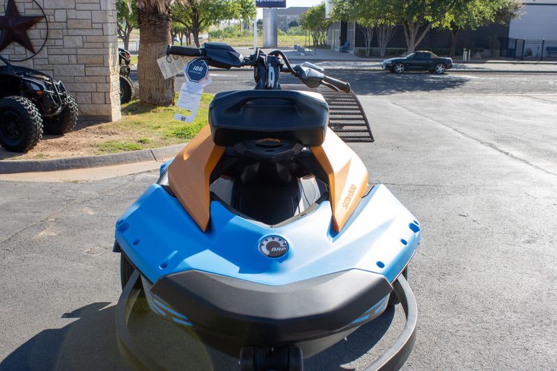 NEW 2026 SEADOO SPARK TRIXX FOR 3 90HP WITH SOUND SYSTEM Image 6