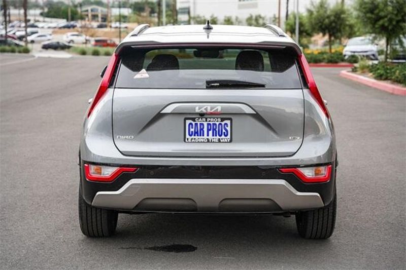 New 2025 Kia Niro EX TouringImage 14