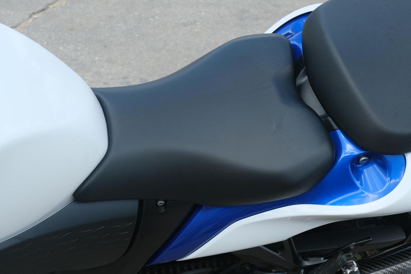 2023 Suzuki HAYABUSA WHITE Image 12