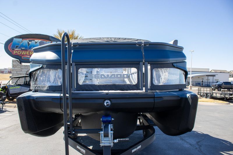 NEW 2026 SEADOO SWITCH CRUISE 21 300HP TECH PACKAGE WITH PAINTED TRAILER Image 5