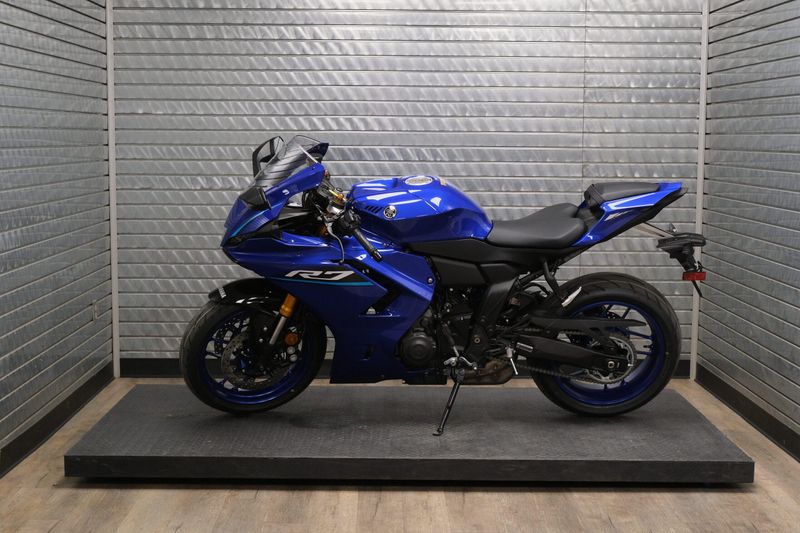 NEW 2026 YAMAHA YZFR7 Image 6
