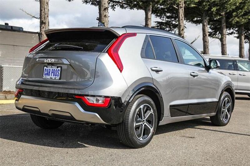 2025 Kia Niro SXImage 17