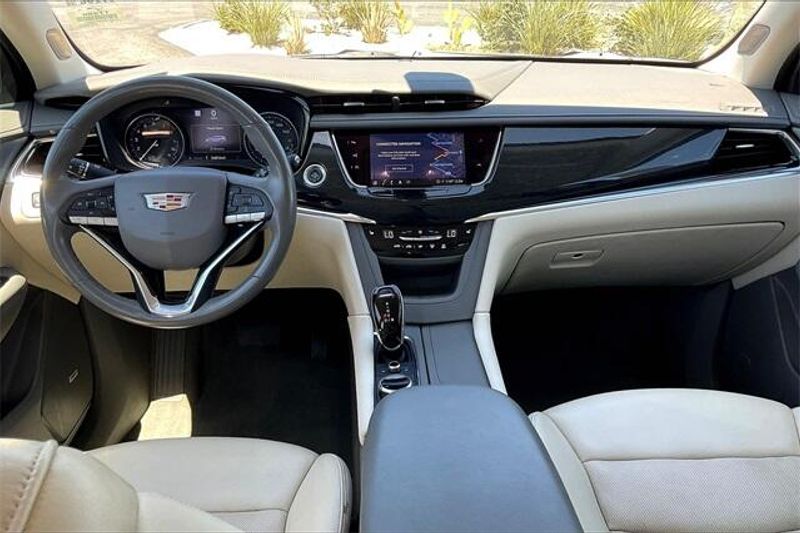 Used 2021 Cadillac XT6 Premium LuxuryImage 15