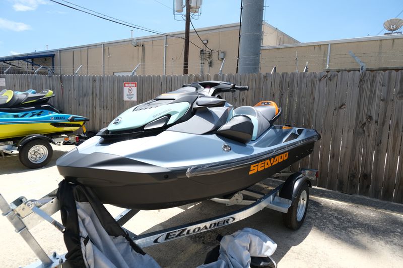 2023 SEADOO GTI SE 130 BRP PREMIUM AUDIO IDF IBR ICE METAL AND NEO MINT Image 12