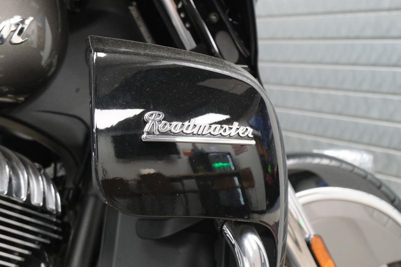 NEW 2025 INDIAN MOTORCYCLE ROADMASTER WITH POWERBAND AUDIO PACKAGE BLACK Image 13