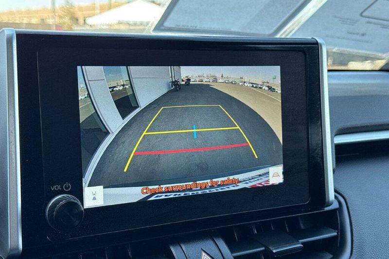 Used 2025 Toyota RAV4 XLEImage 18