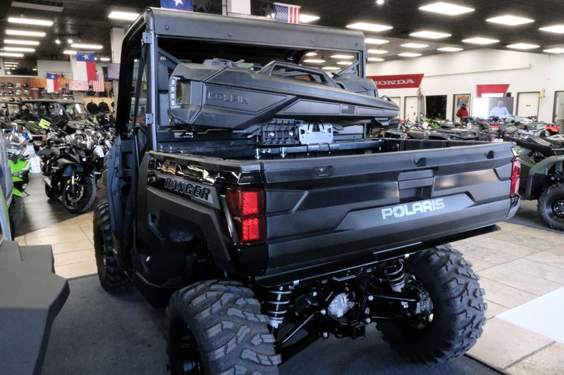 2025 Polaris RANGER XP 1000 PREMIUM  ONYX BLACK PremiumImage 4