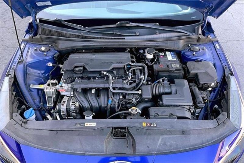 Used 2023 Hyundai Elantra SELImage 9