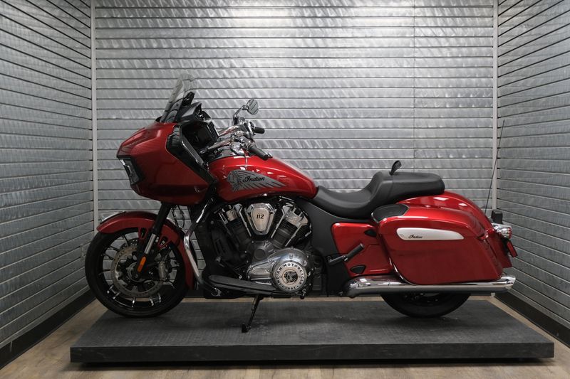 NEW 2025 INDIAN MOTORCYCLE CHALLENGER LIMITED Image 5